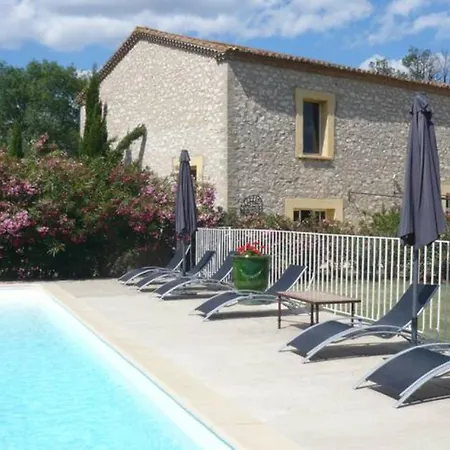 Les Templiers - Petit Bizerty 36 Pers * Saint-Gilles (Gard)