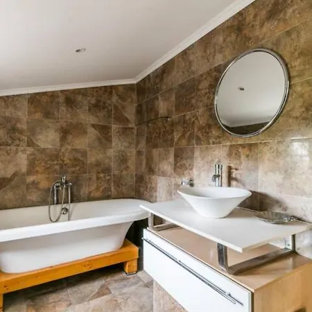 Les Templiers - Petit Bizerty 36 Pers Holiday home Saint-Gilles (Gard)