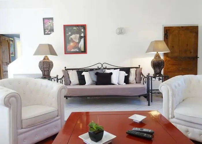 Les Templiers - Petit Bizerty 36 Pers Σπίτι διακοπών Saint-Gilles (Gard)